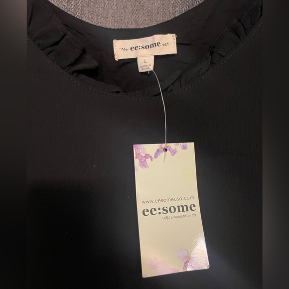 ~*~ ee:some~*~ Black Ruffled Top - Picture 2 of 2